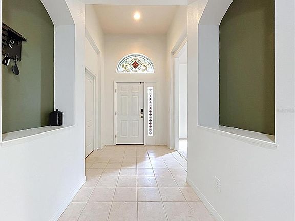 2nd image of 1124 SPLIT SILK STREET