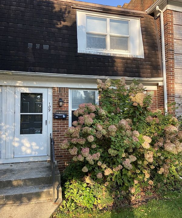 1st image of 109 Creekside Dr