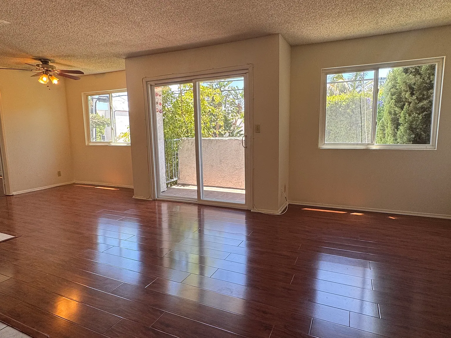 2 bed, 1150 sqft, $2,700 — Photo 3