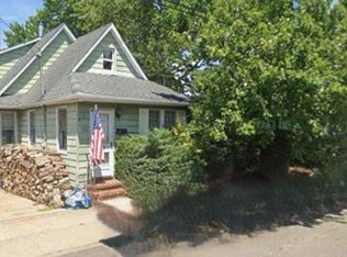 1366 Easr Street, Elmont, NY 11003