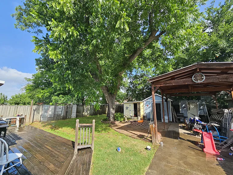 113 Claude Ave — Photo 23
