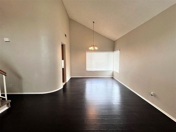 4th image of 29149 Rock Crest Ct