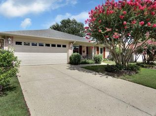 2912 Turtlerock Dr, Bedford, TX 76021
