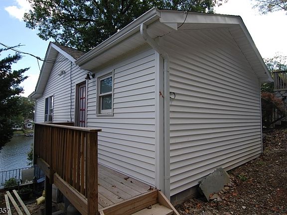 2nd image of 161-163 Hudson Ave