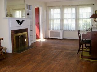 37 Chester Ave, Garden City, NY 11530