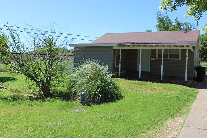 1st image of 902 NW 99th St