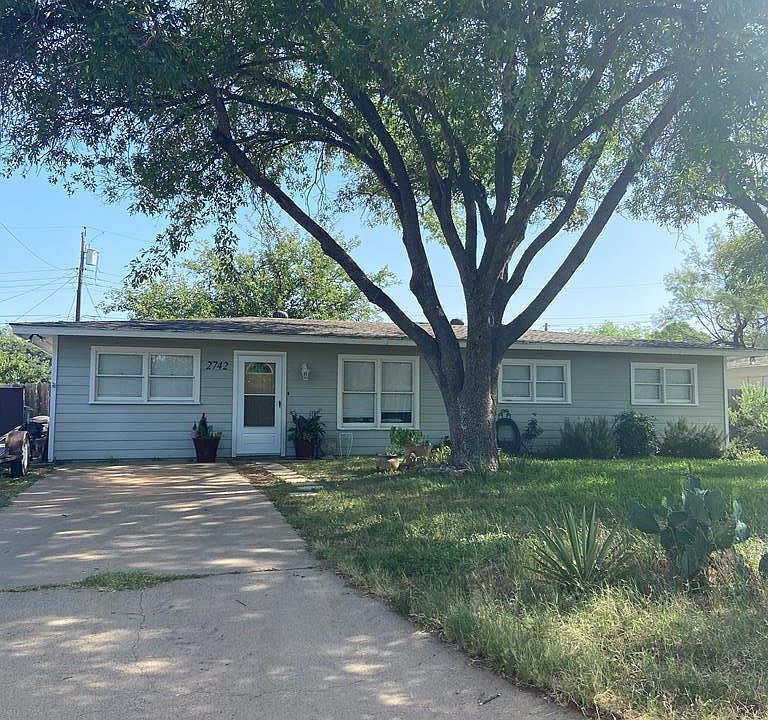 1st image of 2742 Notre Dame Ave