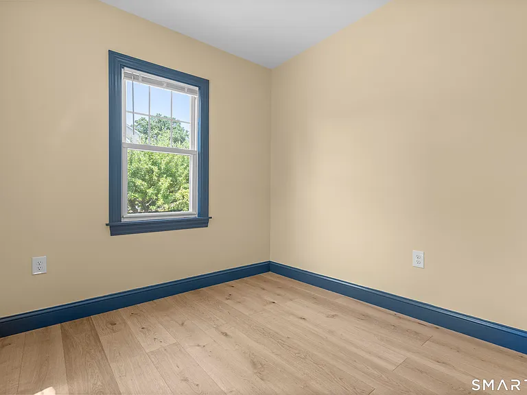 16 Saint Charles Ave — Photo 19