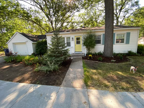 906 Rose St, Traverse City, MI 49686