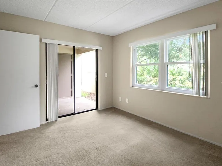 135 Woodlake Wynde #135 — Photo 14