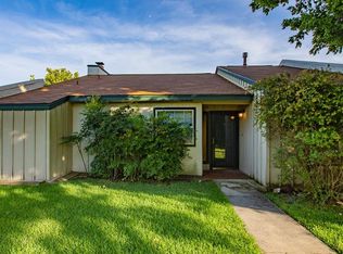 1901 Leslie Dr, Kerrville, TX 78028