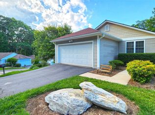 301 Ewarts Hill Rd, Hendersonville, NC 28739