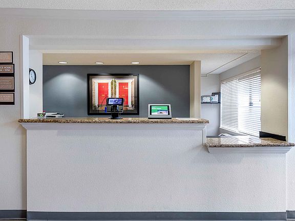 Lobby and Guest Check-in