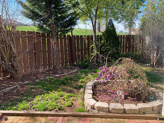 4th image of 61 Orchard Ct