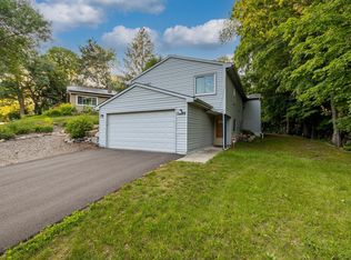 12190 24th Ave N, Plymouth, MN 55441
