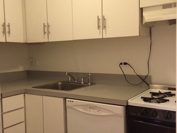 3rd image of 64 E 94th St APT 3D