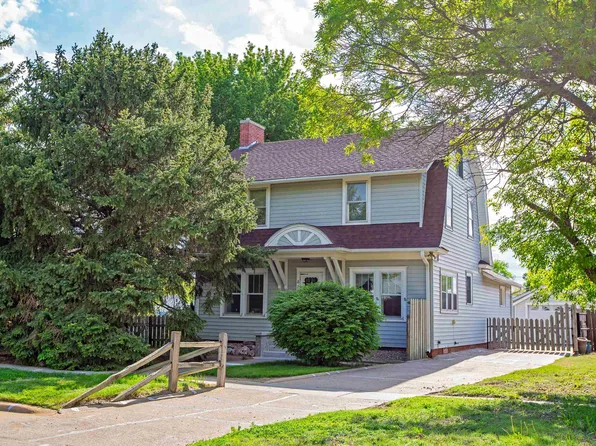 811 Central St, Oxford, NE 68967