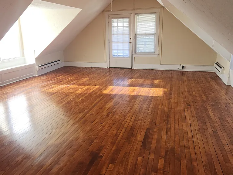 1361 Woodland Ave NW #5 — Photo 6