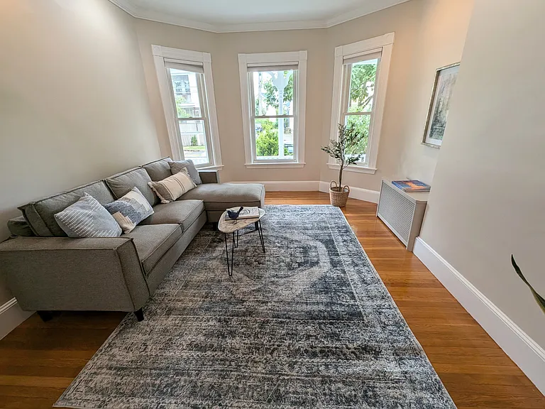 106 Franklin St — Photo 3