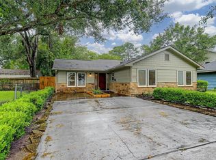 1526 Richelieu Ln, Houston, TX 77018