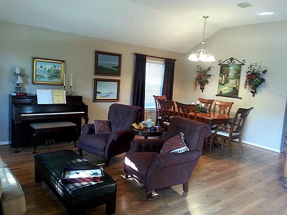 4th image of 16102 Lakestone Dr