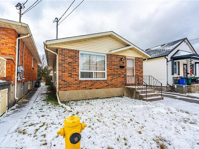 19 Patricia St — Photo 2