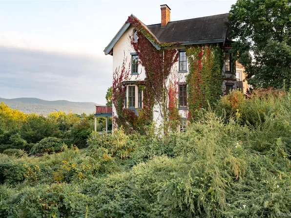 208 Montgomery Street, Newburgh, NY 12550