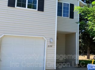 2197 Dorsey Dr, Hubbard, OR