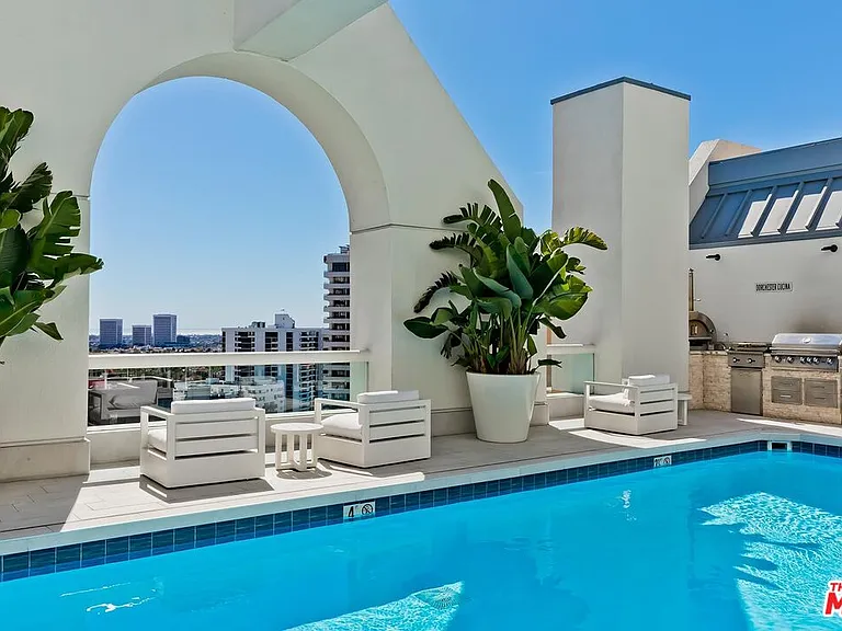 10520 Wilshire Blvd #1207 — Photo 37