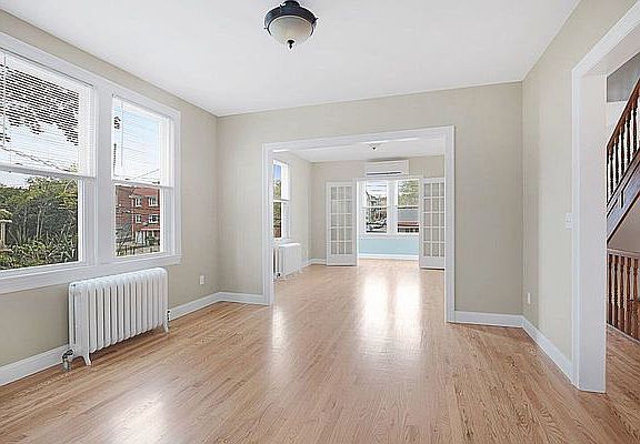 4th image of 52-19 69th St #1