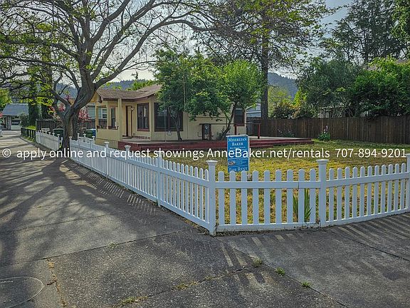 5th image of 206 E 1st St