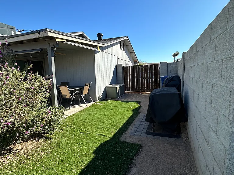 820 W Oxford Dr — Photo 20