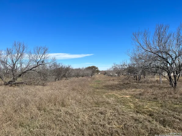 110 CR 2672 LOT 306, Devine, TX 78016