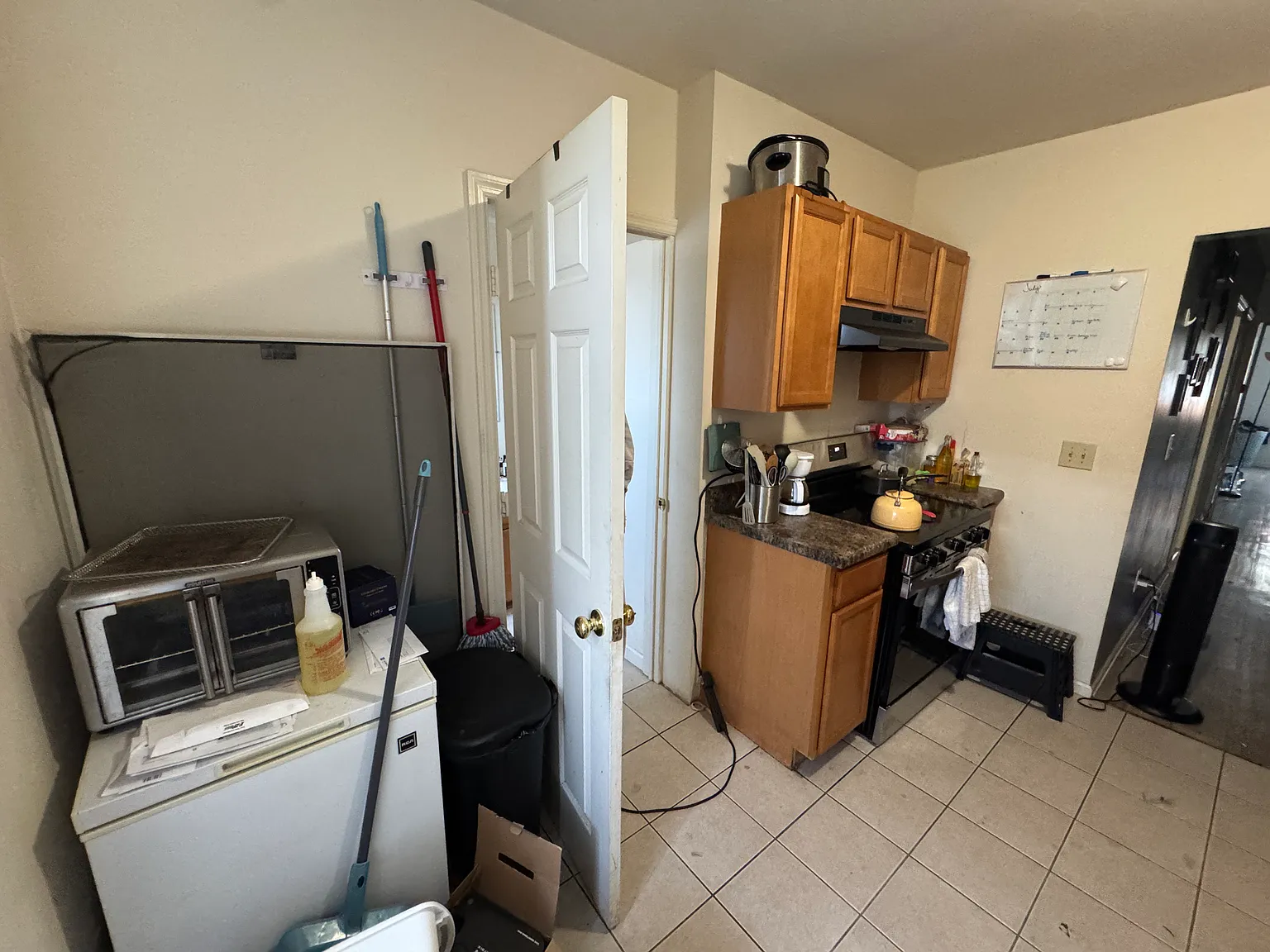 2 bed, 800 sqft, $1,595 — Photo 3