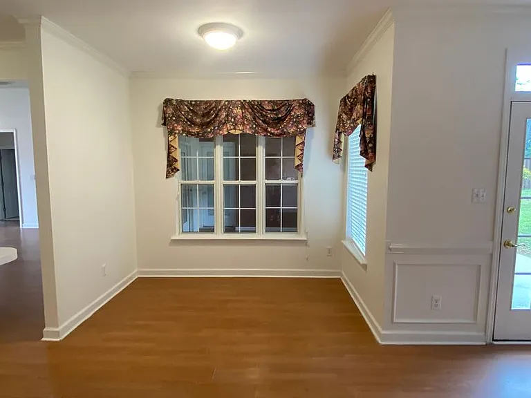 4545 Reigate Ct — Photo 9