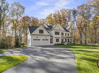 96 Newtown Rd, Acton, MA 01720