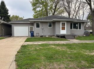 304 Locust St, Hospers, IA 51238