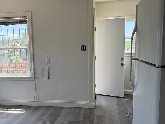 4th image of 1423 Tennessee St Suite C