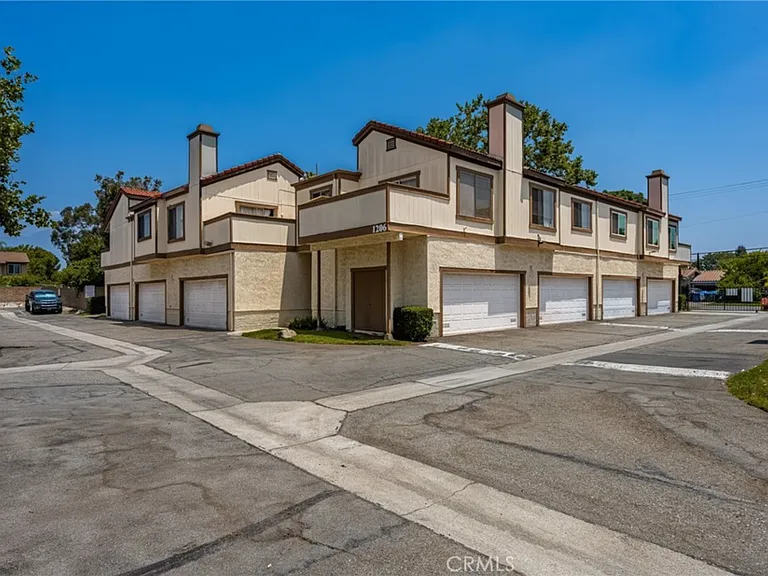 1206 S Cypress Ave #F — Photo 6