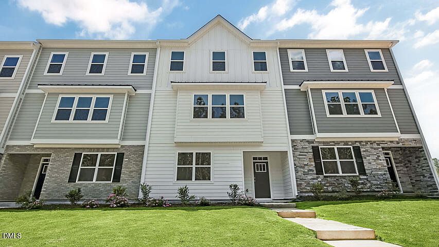 1st image of 901 Washington St