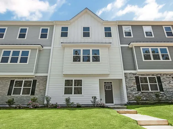 901 Washington St, Fuquay Varina, NC 27526