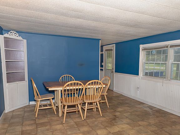 5th image of 2145 11th Ave