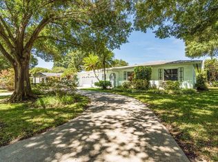 922 Phyllis Ave, Largo, FL 33771