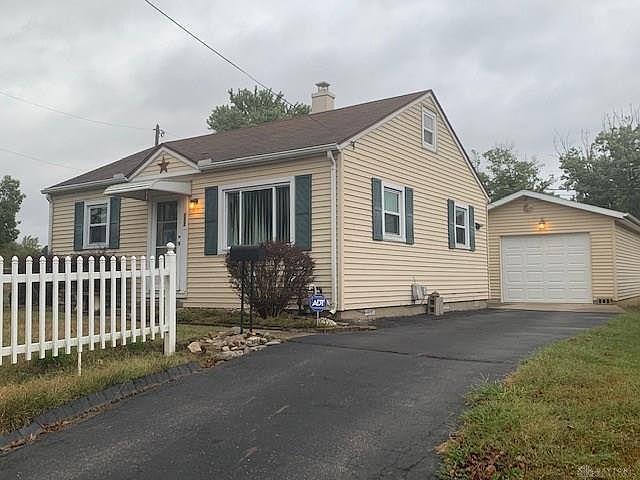 1st image of 132 Squire St