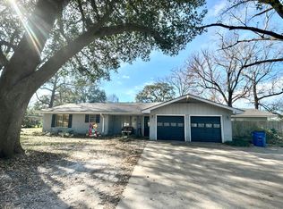 213 Ridgewood St, Bridge City, TX 77611