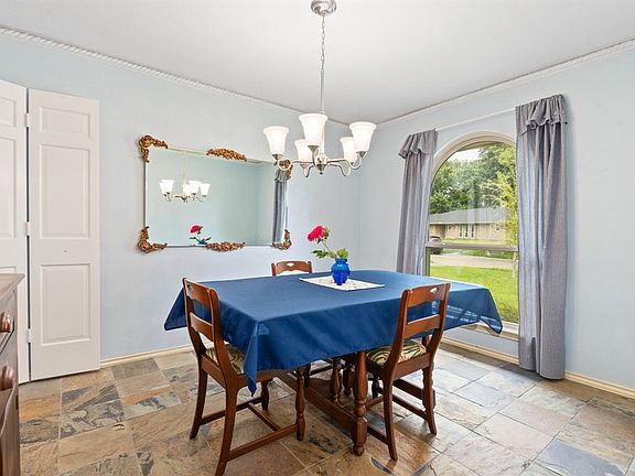 5th image of 2820 Teakwood Ln