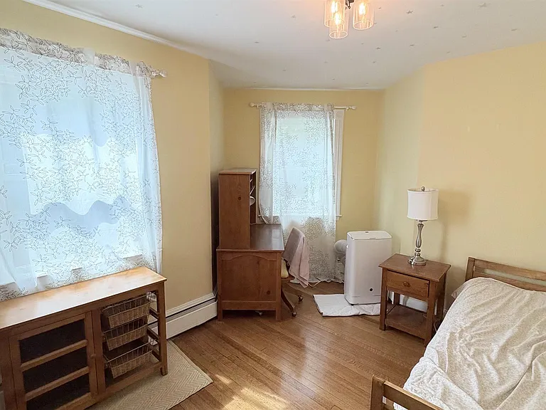 36 Walnut St #1 — Photo 15