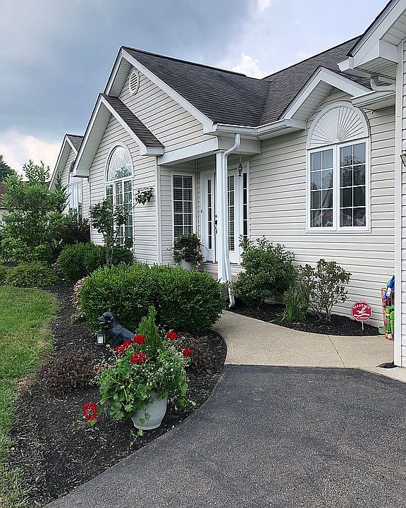 1st image of 319 Cedar Hills Dr