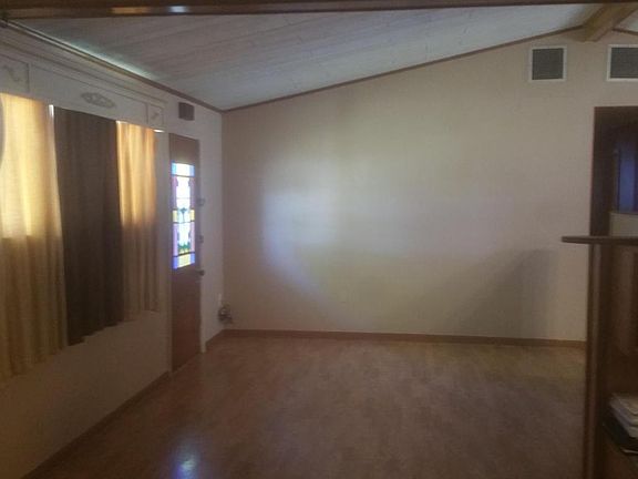 2nd image of 305 W Saint Mary St