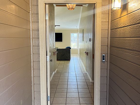 4th image of 4521 Manzanillo Dr #1